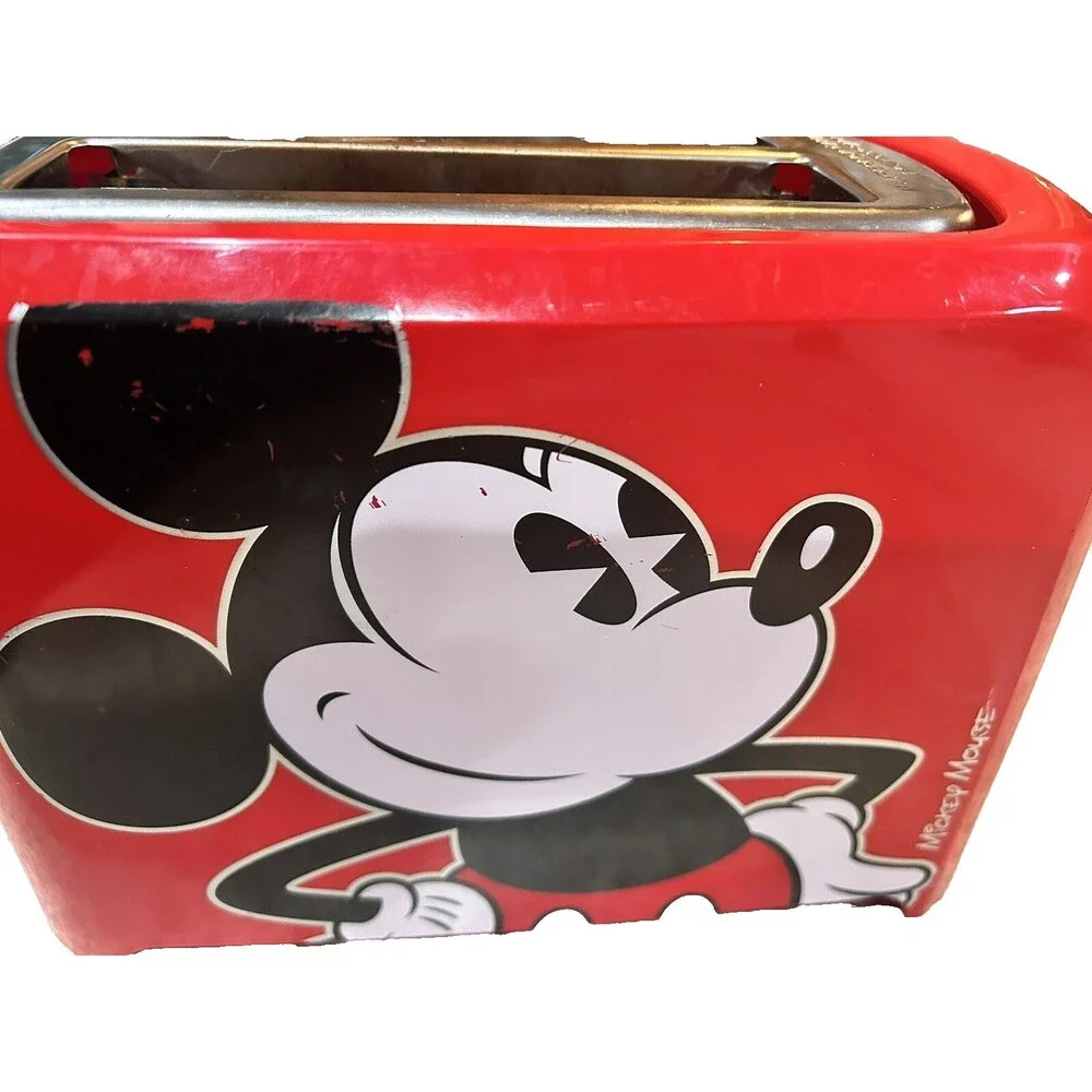 Disney this red